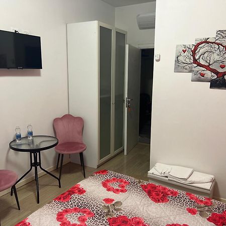 Отель Katrin Luxury Верона Экстерьер фото