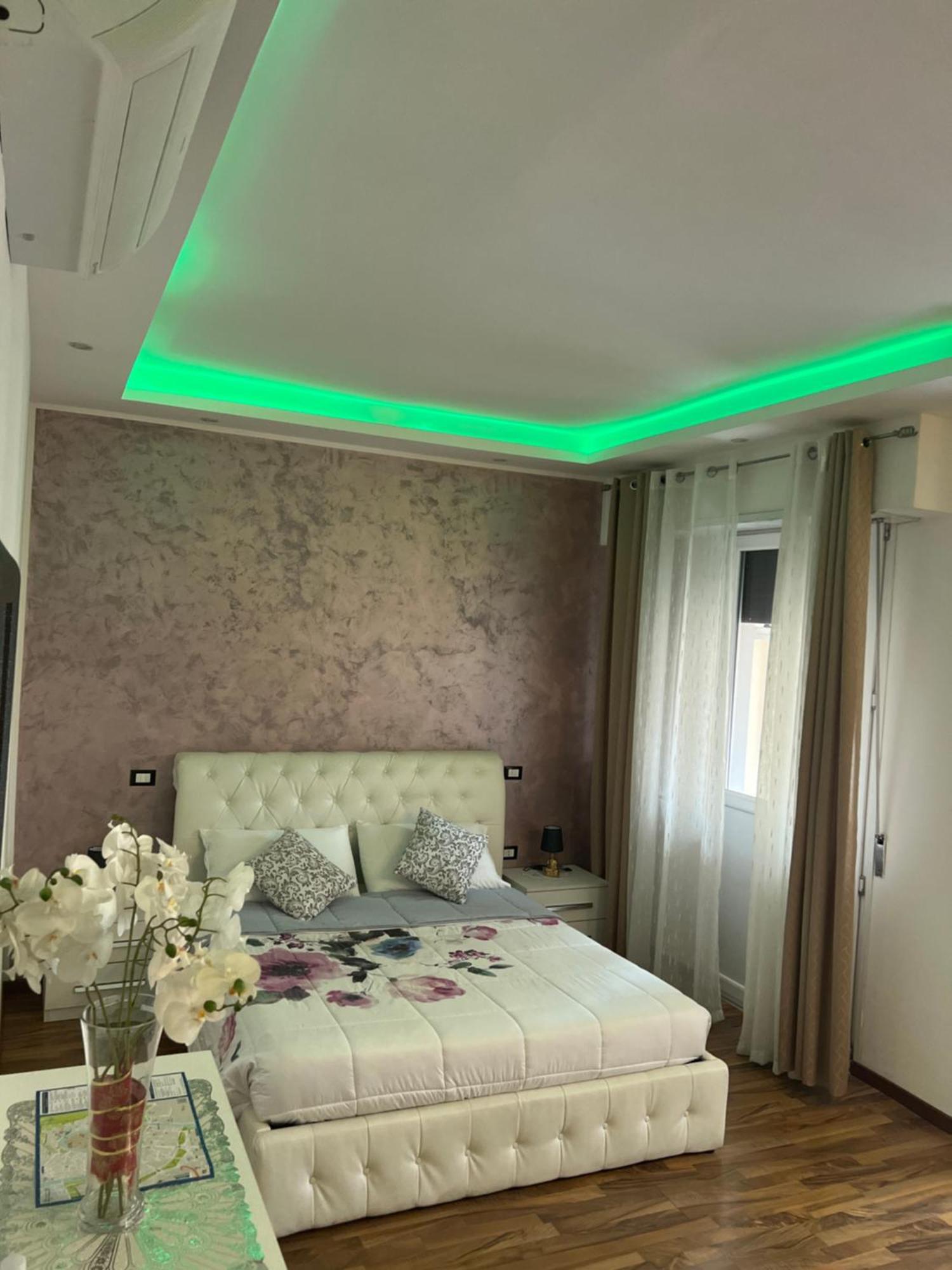 Отель Katrin Luxury Верона Экстерьер фото