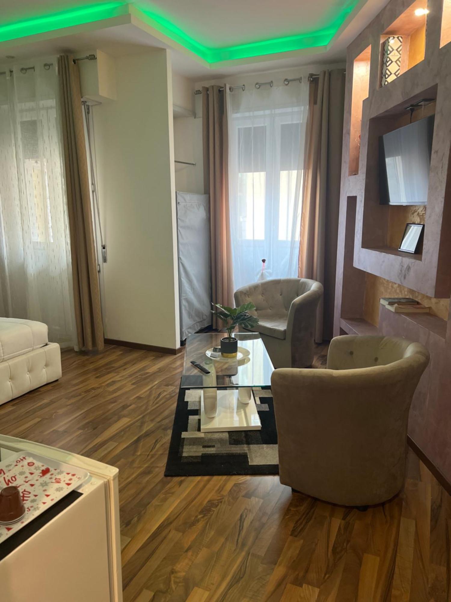 Отель Katrin Luxury Верона Экстерьер фото